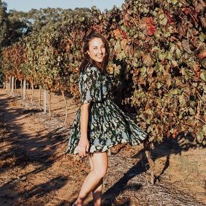 Meet your Posher, Megan